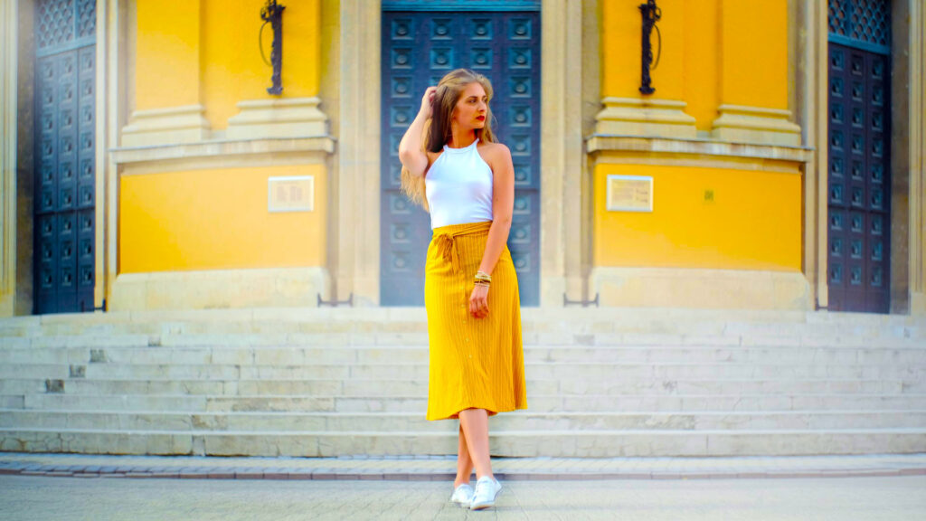 Sleeveless top with a printed skirt 